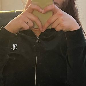 Meet your Posher, Jades